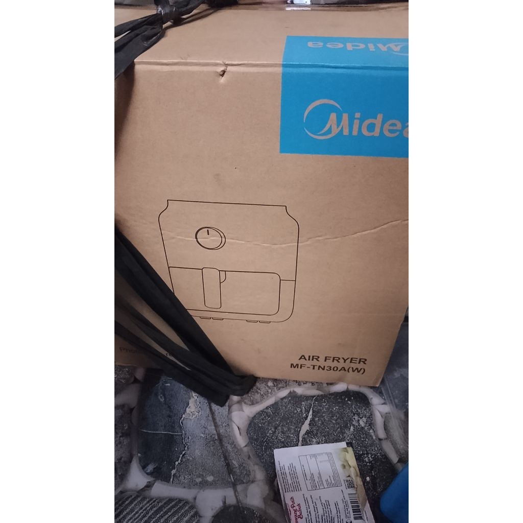 MIDEA AIRFRYER