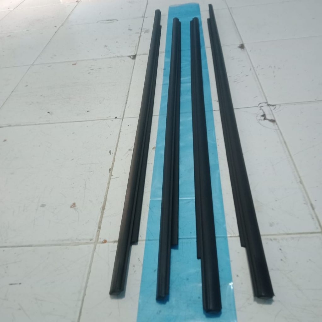 pelipit luar weather strip Avanza all New Xenia hitam orginal