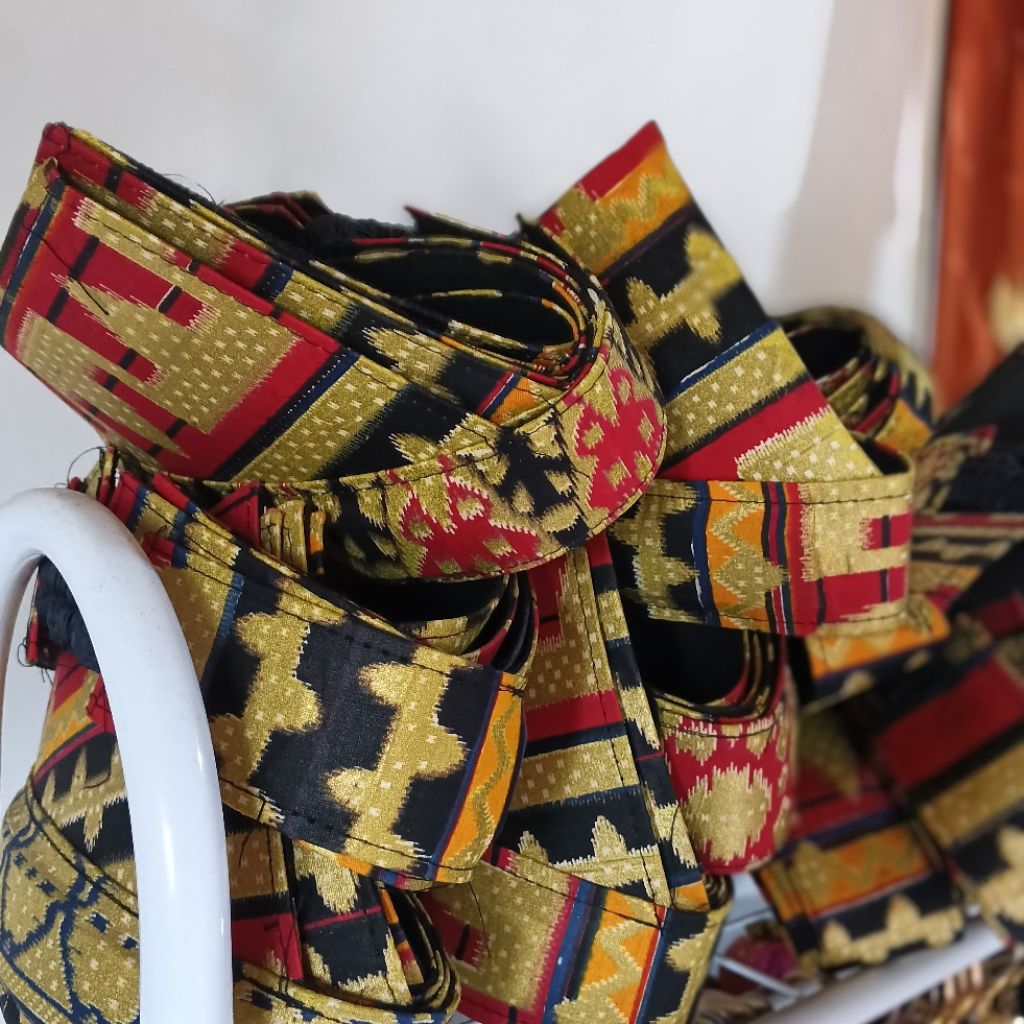 MADHAVI ETHNIC - Tanjak Kikat Tukus Batik Tapis Prada Lampung