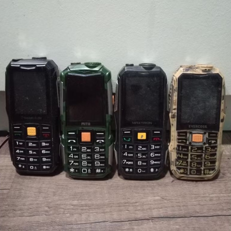 HP GUNUNG MAXTRON P12i MESIN NORMAL ,SENTER NYALA MINUS LCD BACA DISKRIPSI