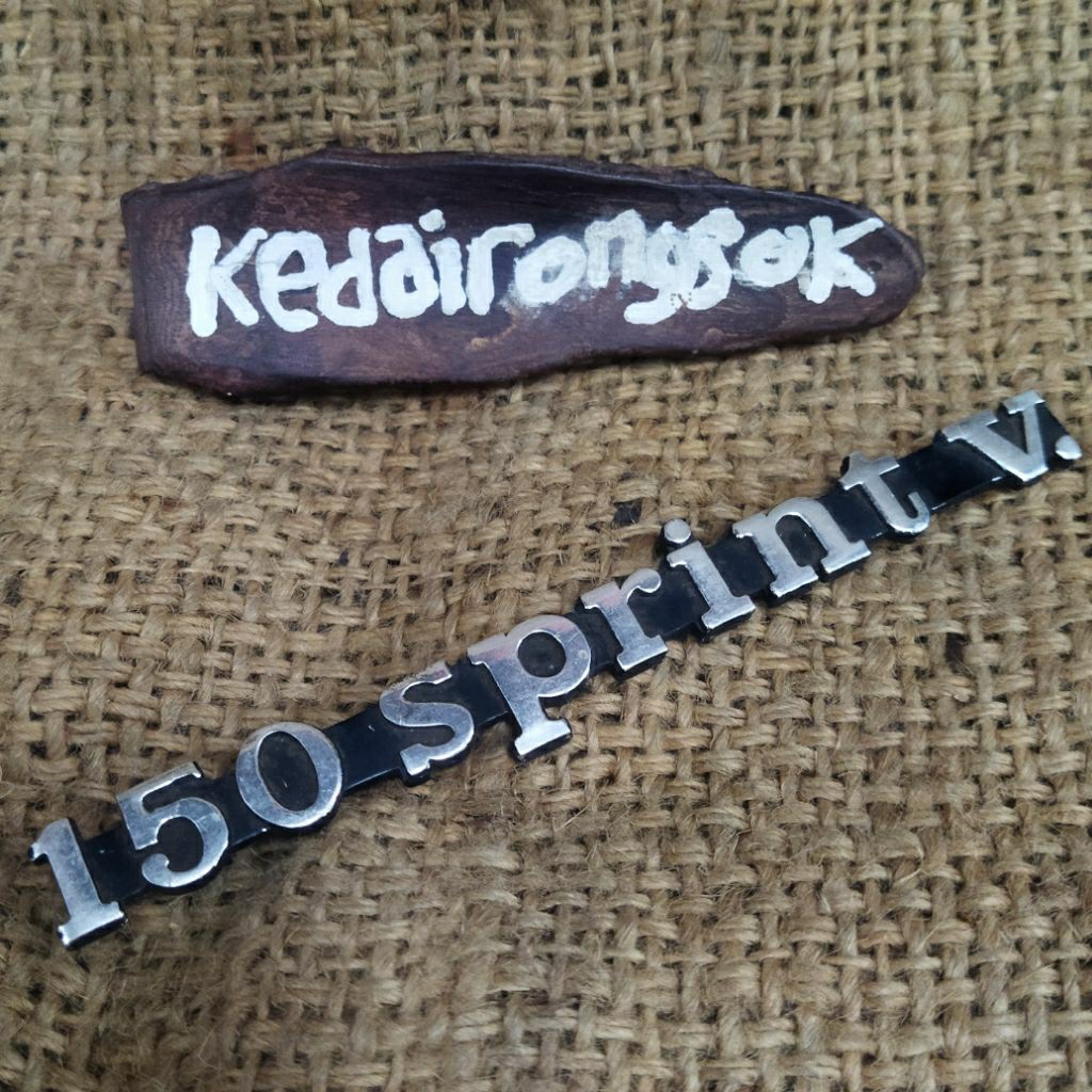 emblem vespa 150 sprint V..ori baru