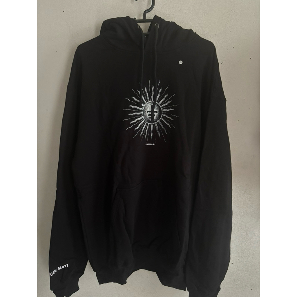 Hodie STRANGERS “BERHALA”