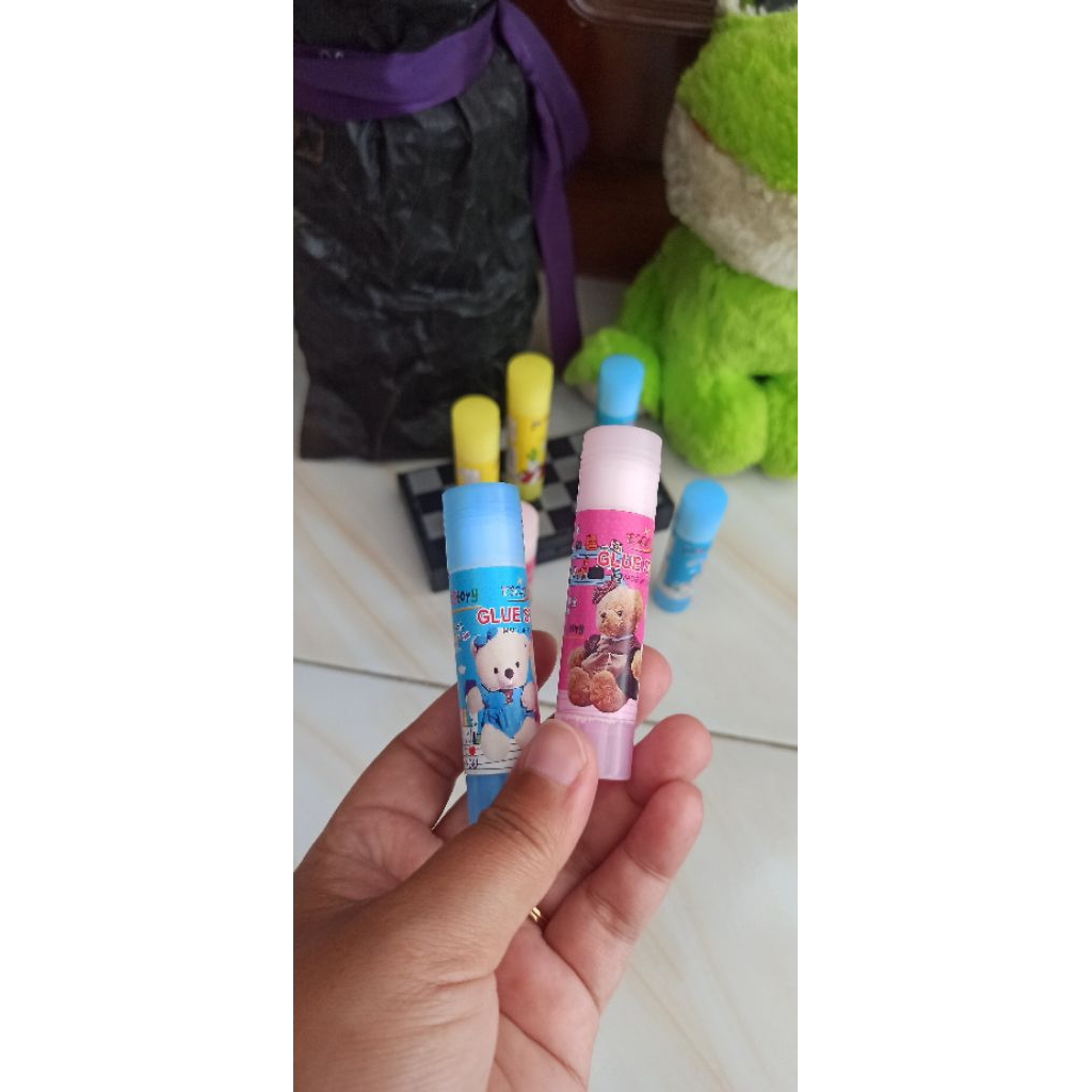 Lem Kertas Karakter Lucu