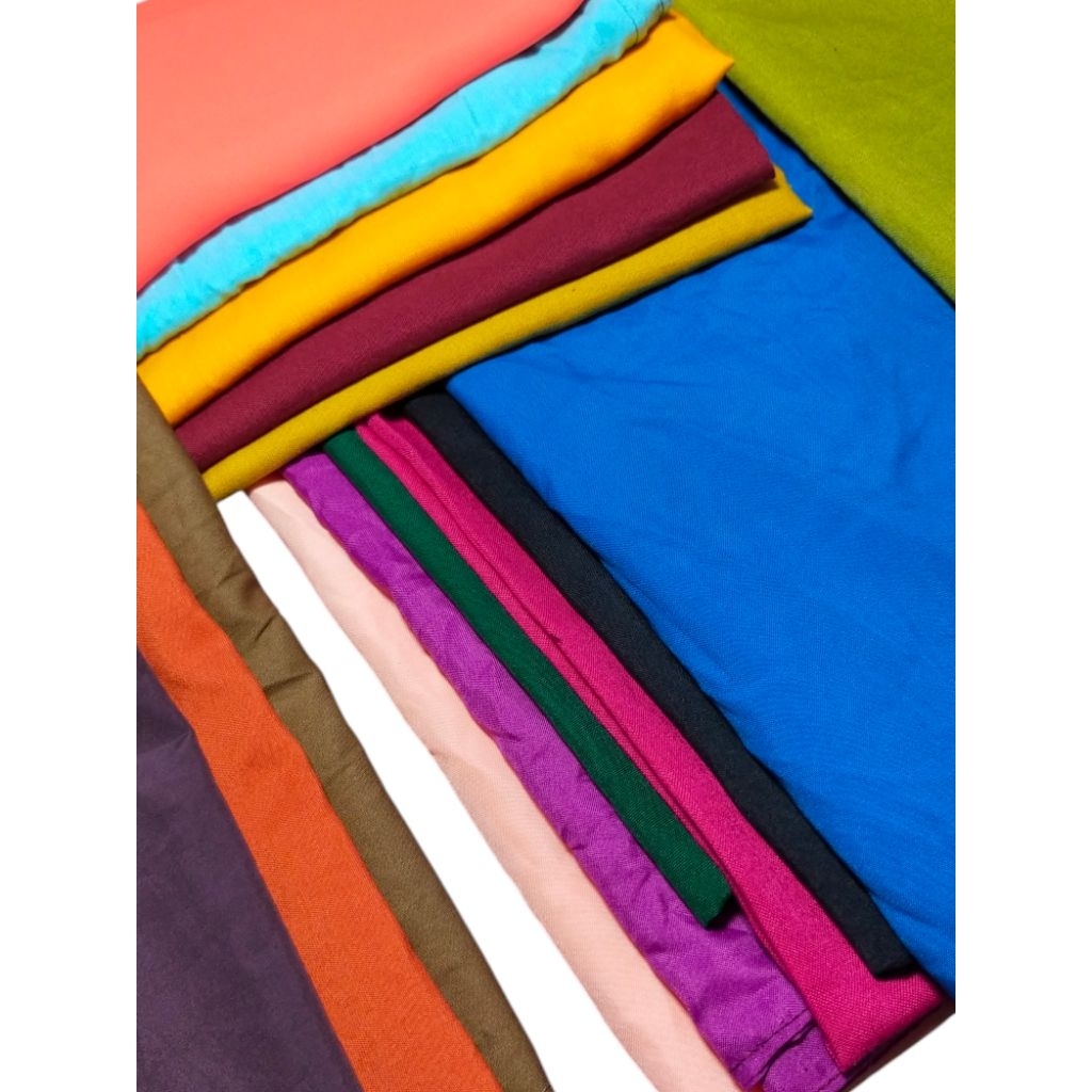 slayer segi empat polos warna ukuran 145 cm x 145 cm