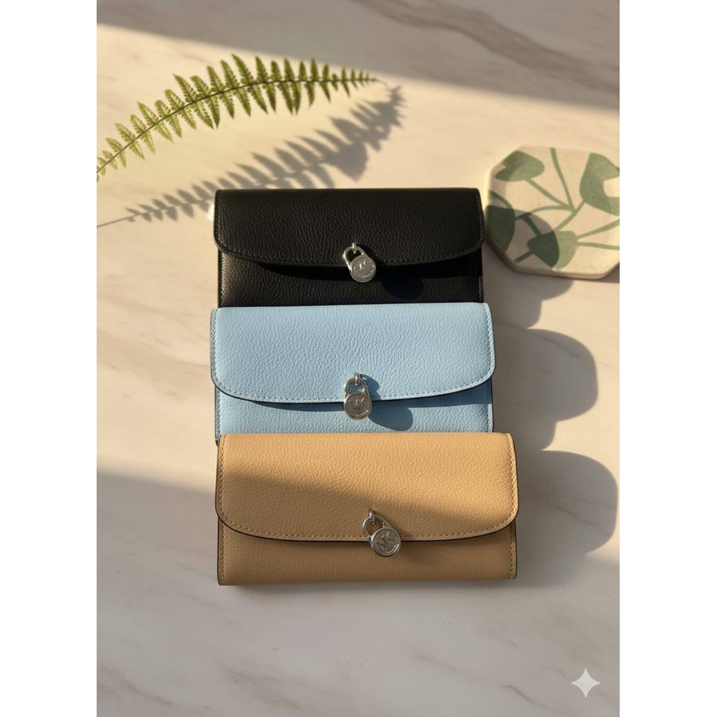 Dompet wanita Hamilton Large Flap Continental Wallet MK Logo Powder Blush Multi