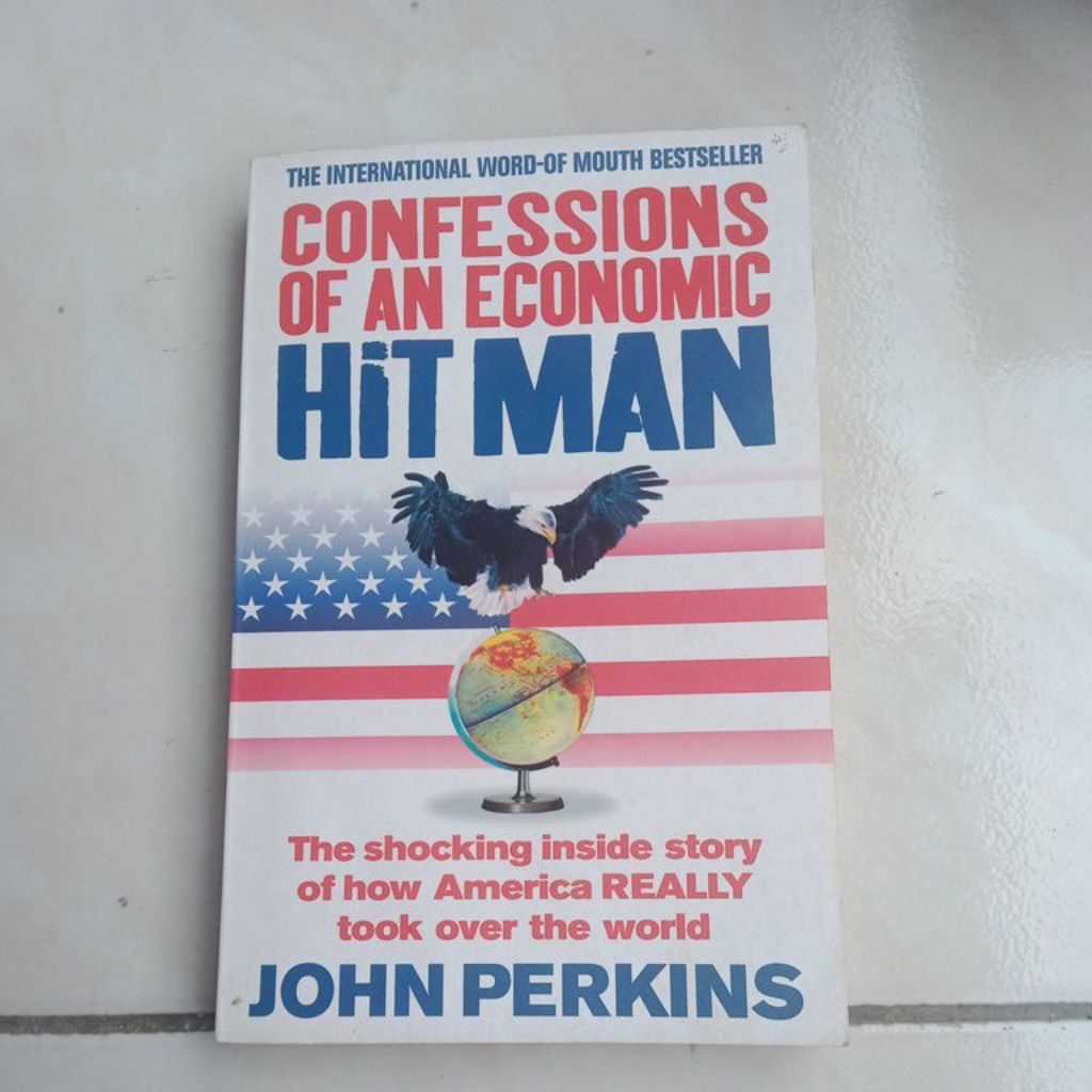 Buku Confessions of an economic