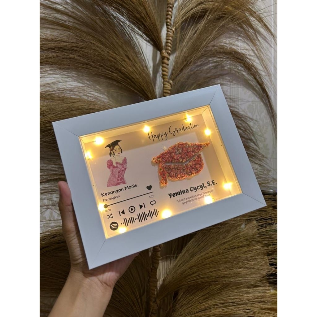 BINGKAI HADIAH LED / FRAME KADO AESTHETIC / CUSTOM NAMA / GIFT CUSTOM WISUDA / KADO HARI IBU / GIFT 