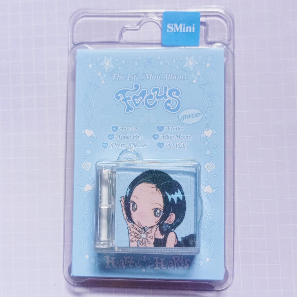 Jiwoo hearts2hearts smini Focus