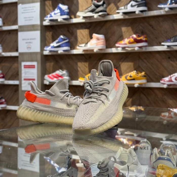 yeezy boost 350 tail light