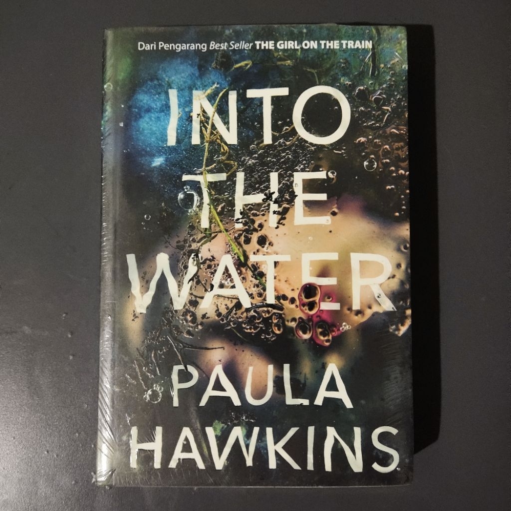 Into The Water - Paula Hawkins