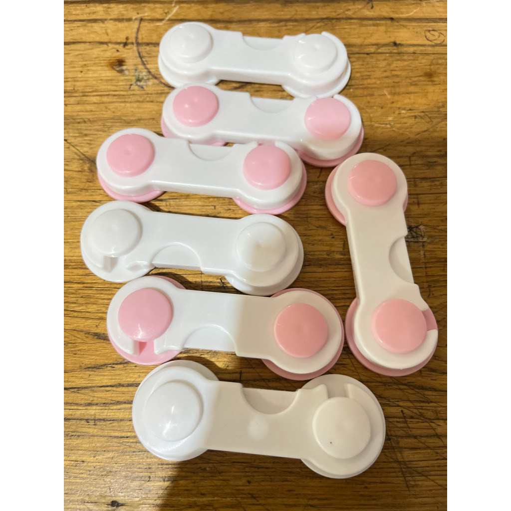 PENGUNCI PINTU KULKAS/PENGAMAN