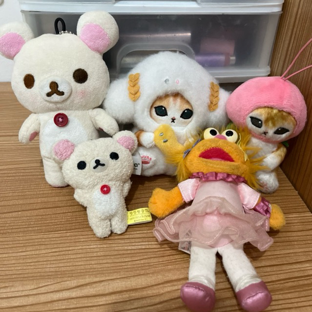 various keychain | zoe sesame street korilakkuma mofusand sanrio