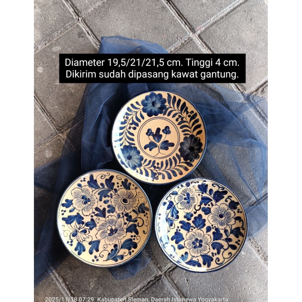 Diameter 21 cm an dan 19 cm an 3 buah piring keramik lukis gambar bunga biru putih untuk dekorasi hi