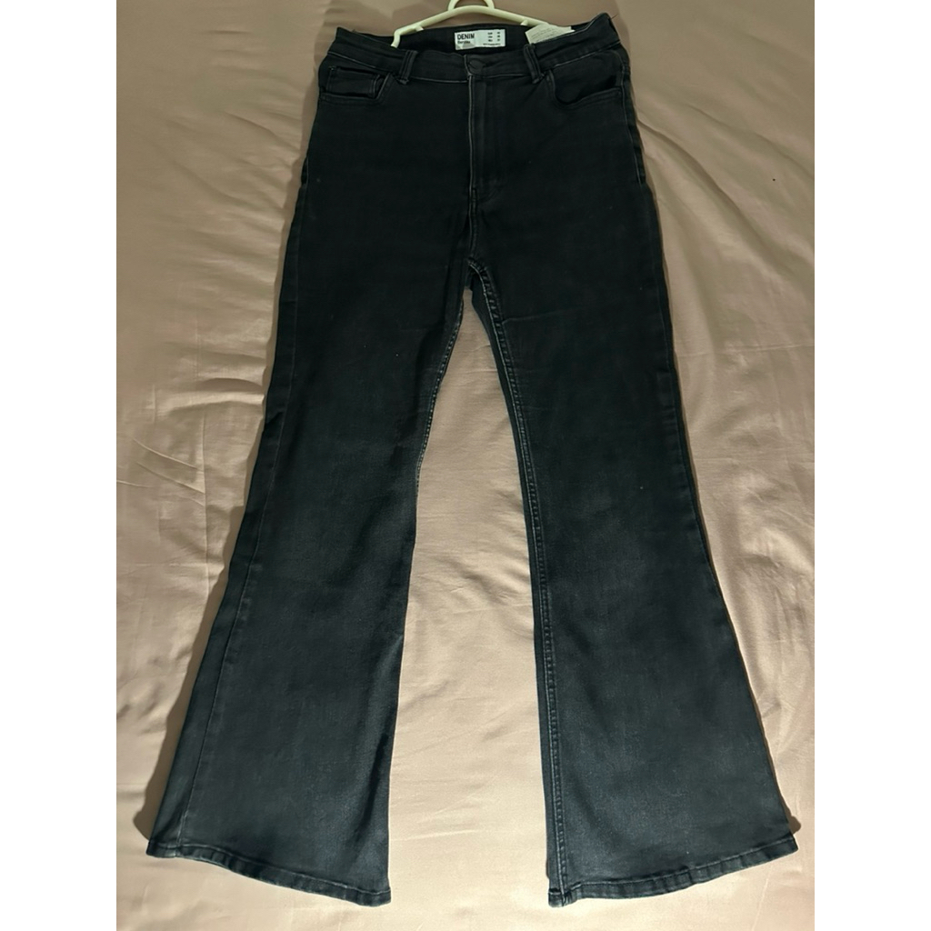 flare jeans bershka size 40