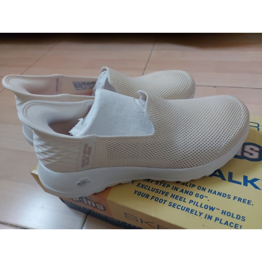 skechers slip in