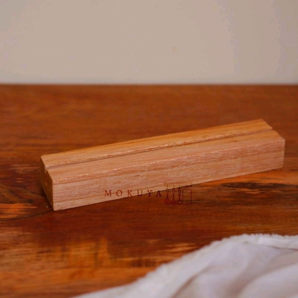 Tatakan Akrilik Kayu / Tatakan Kalender / Tatakan Kartu