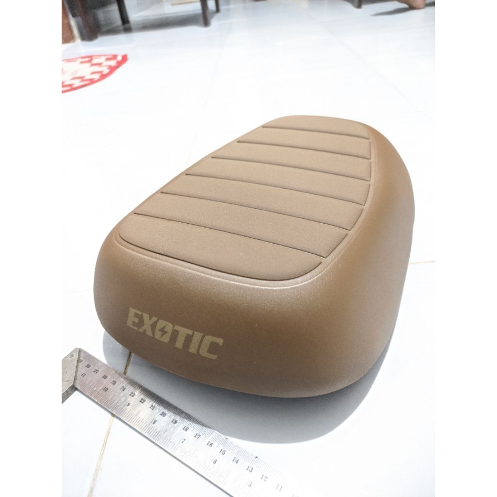 SADEL DEPAN TUTUP BAGASI SEPEDA LISTRIK EXOTIC