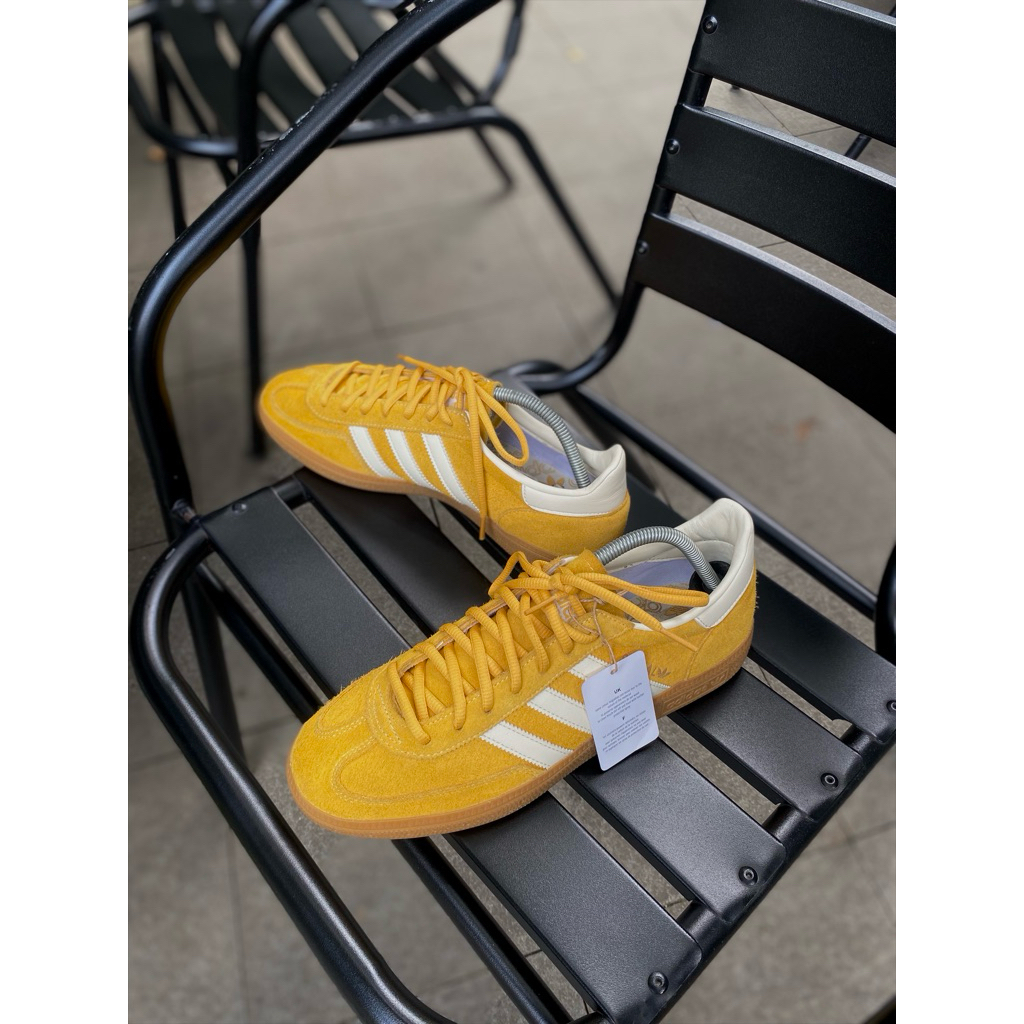 spezial yellow white