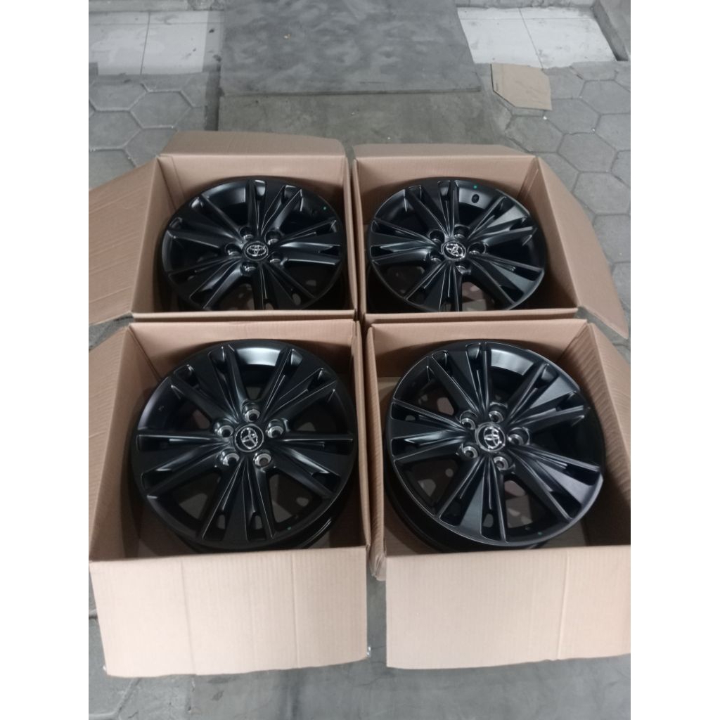 1 set (4 buah ) velg original venturer r17 pcd 5x114,3 lebar 6,5 rata ET 35 bukan replika