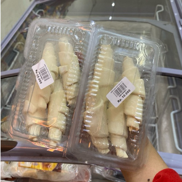 croissant / waffle beku isi 4 biji