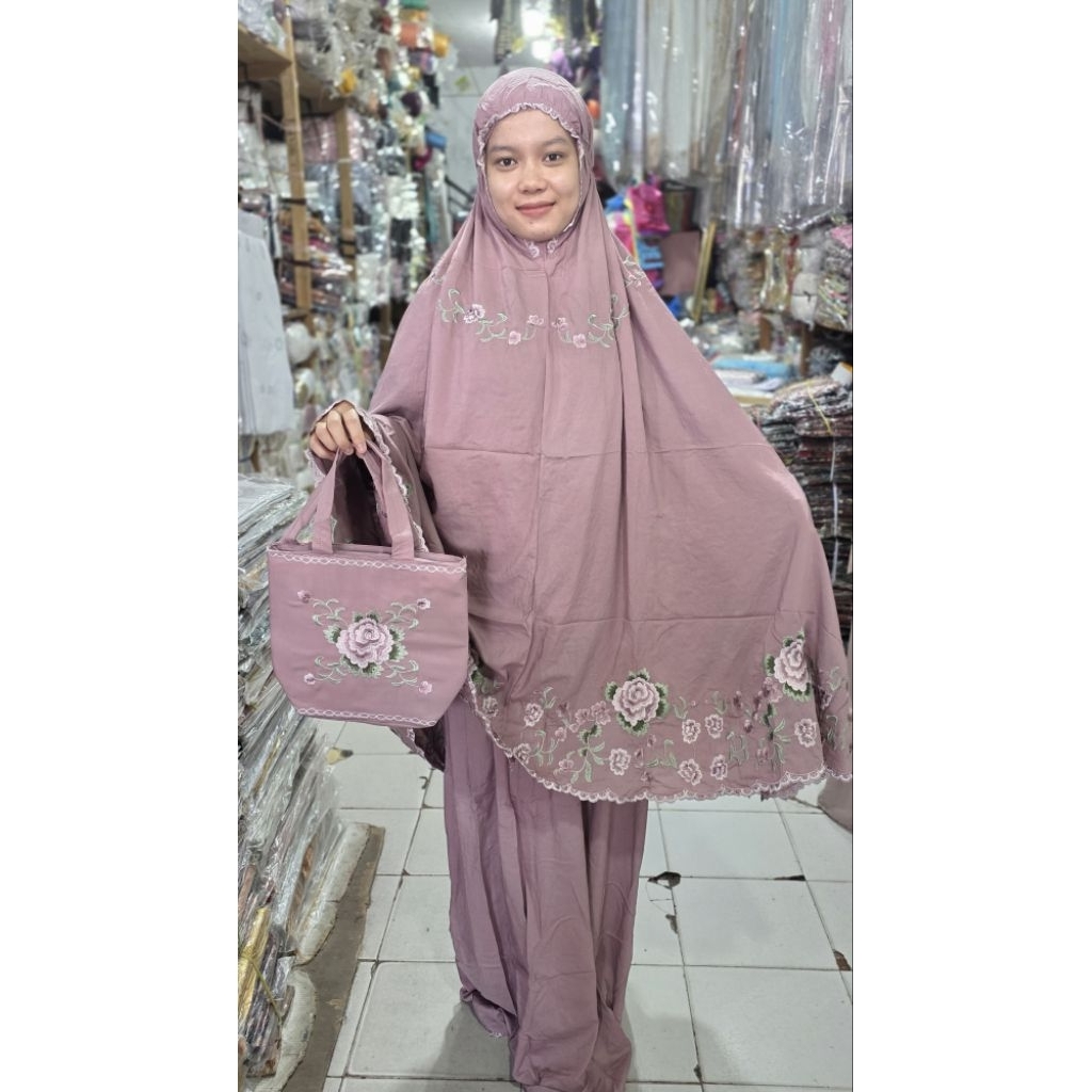 mukena dewasa motif bunga mawar