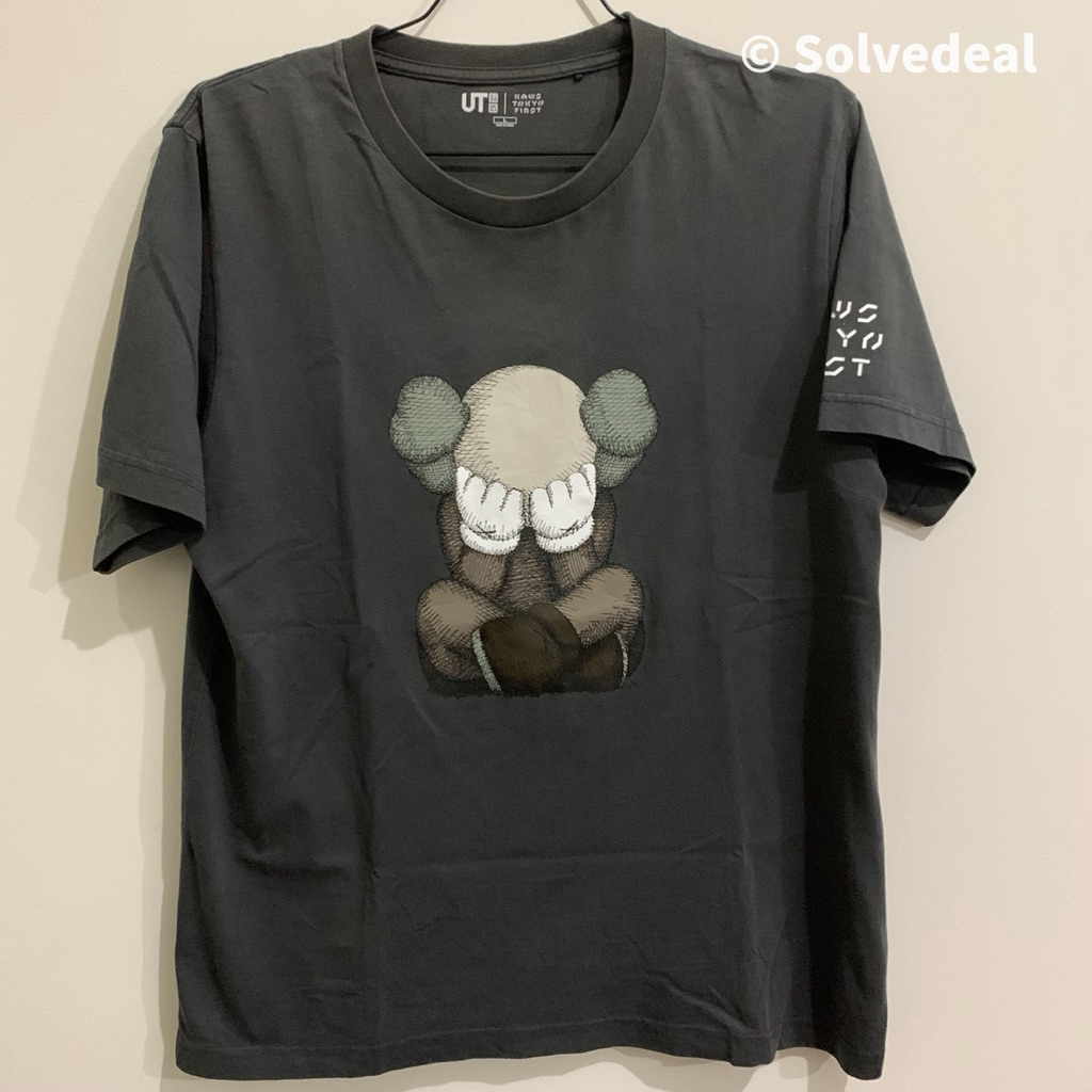 Kaos Uniqlo Kaws Tokyo First Japan Abu-abu