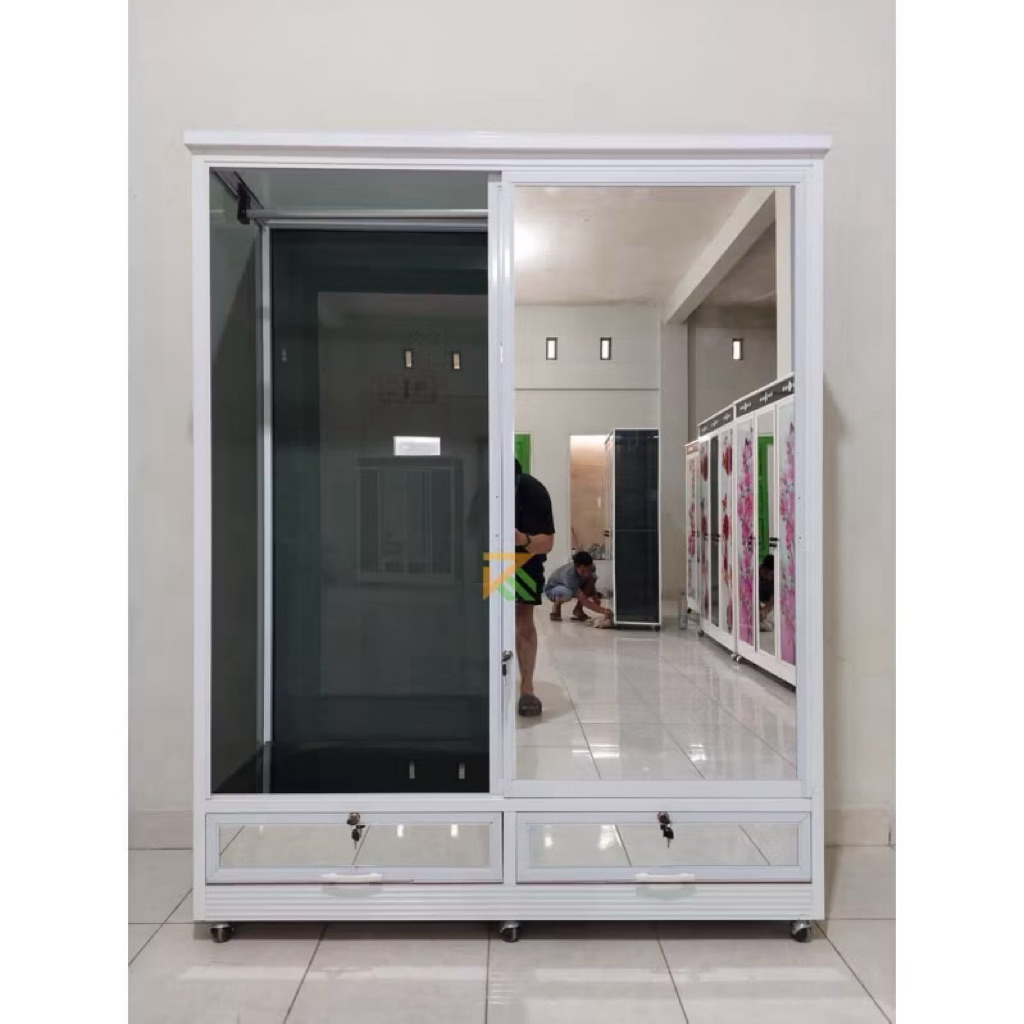 Lemari kaca Sliding / Lemari Slide / Lemari Baju Aluminium