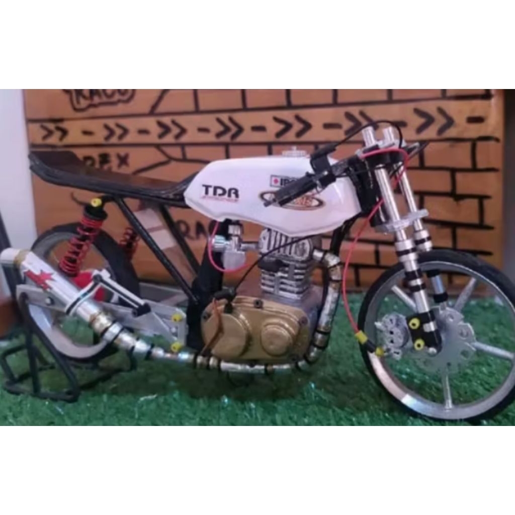 mainan miniatur motor drag Honda gl pro modifikasi drag ala techno tuner
