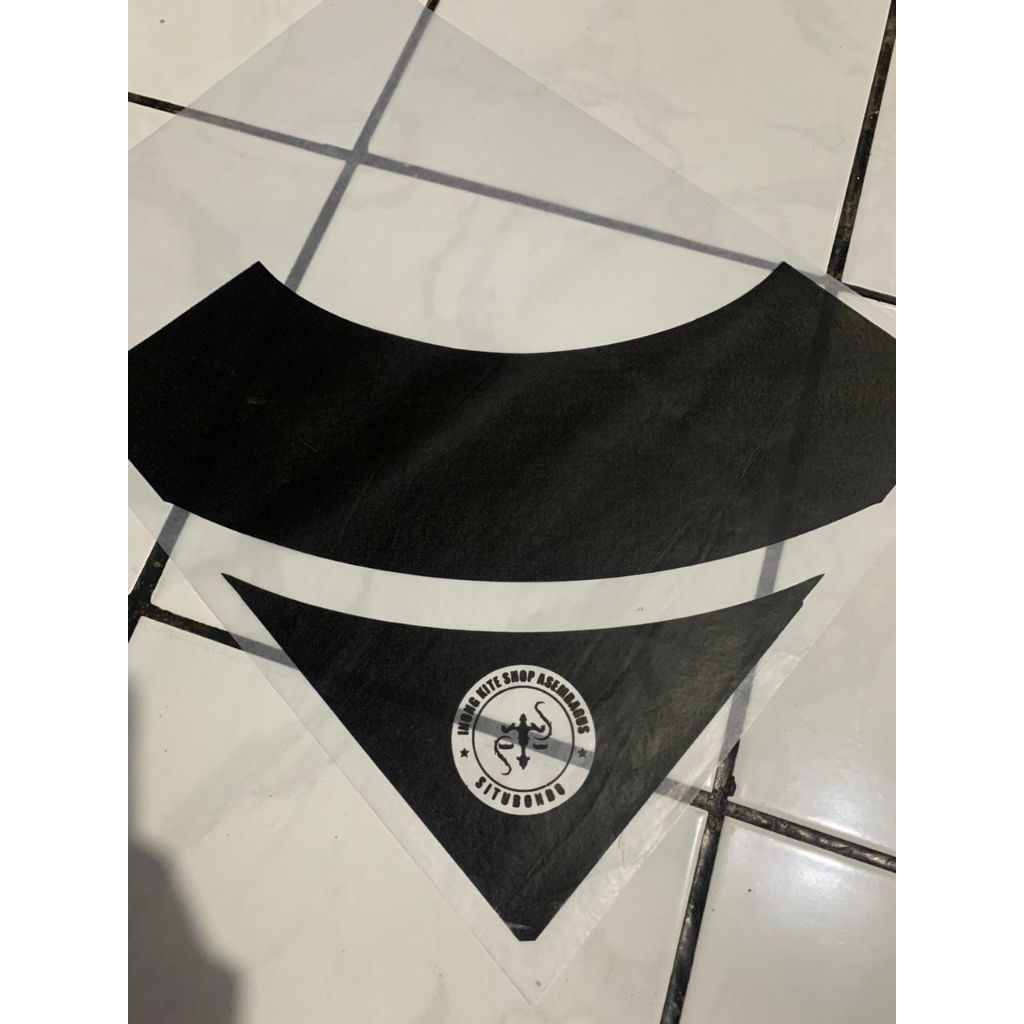 kertas layangan sukoi kalung 1 warna
