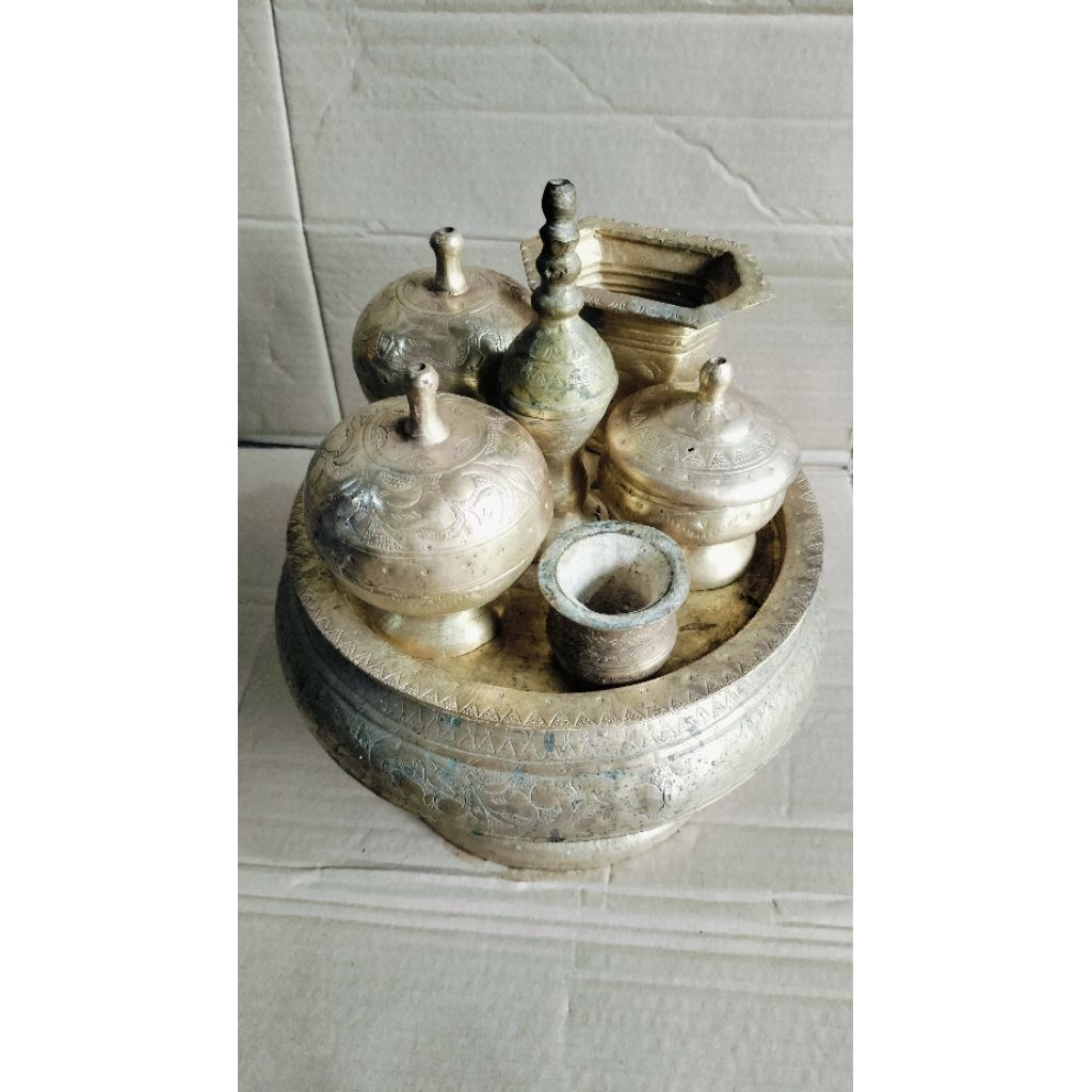 BOKOR KINANGAN KUNINGAN ANTIK JADUL FUUL UKIR