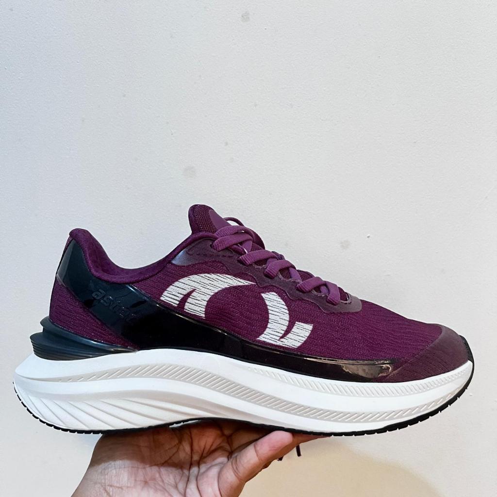 SIZE 39 ORIGINAL SALE 70% Sepatu DIADORA Women Wanita Shoes