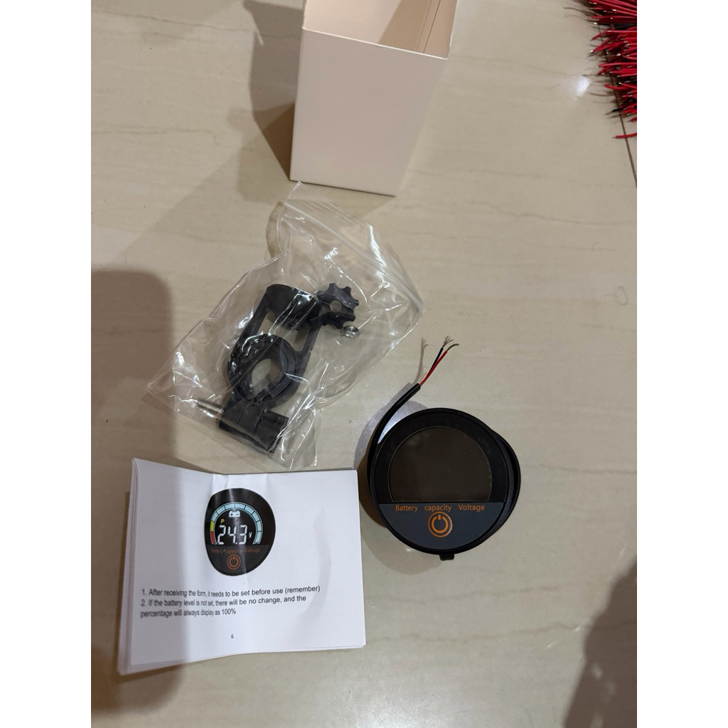 Indikator Kapasitas Baterai Waterproof Bulat DC8-100V LCD Digital Voltmeter Indicator Battery Capaci