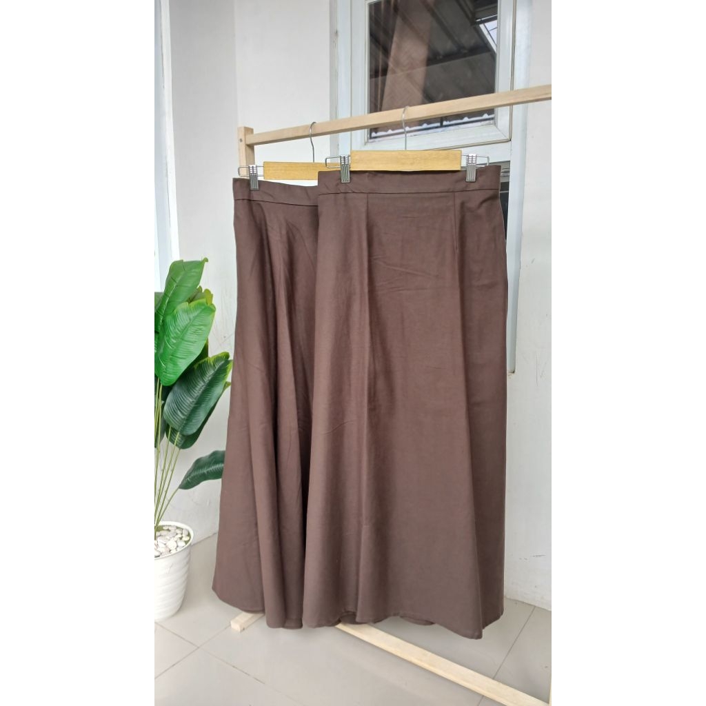 Rok klok setengah lingkaran bahan linen rami