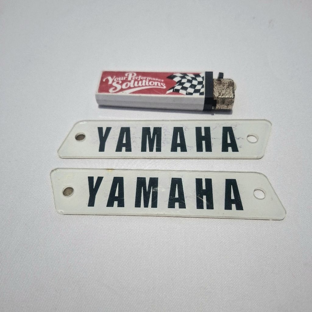 emblem cover samping YAMAHA U5 U7 NOS ORIGINAL