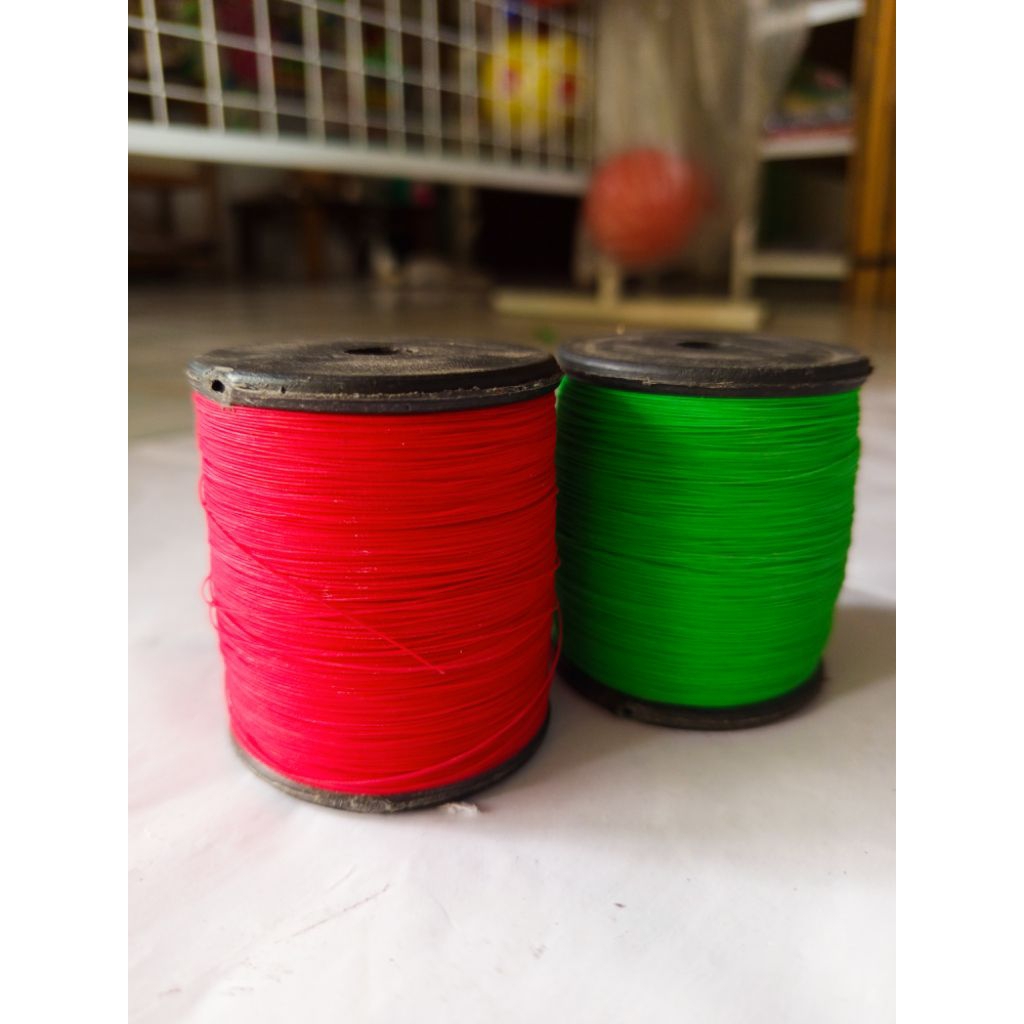 Benang layangan/Senar layang-layang