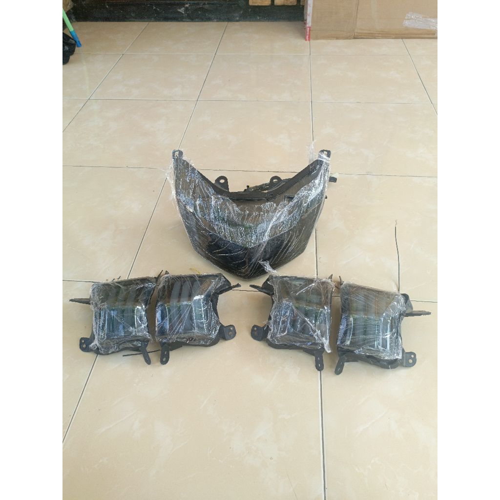 Stoplamp Nmax/ Lampu Stop model Lexus Senja Putih/merah/Sein sen Nmax lama old custom