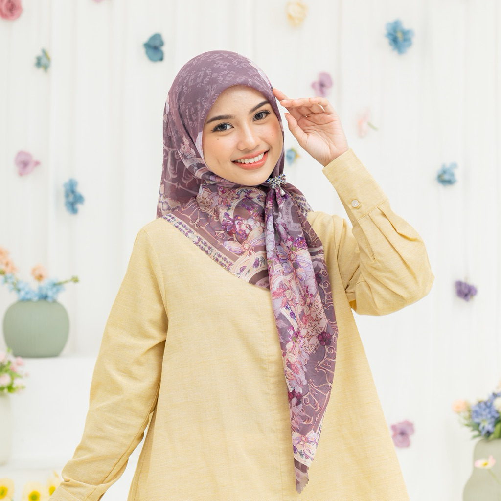 Fleur Series Mauve - Hijab Motif Segi Empat Premium - Norascarves