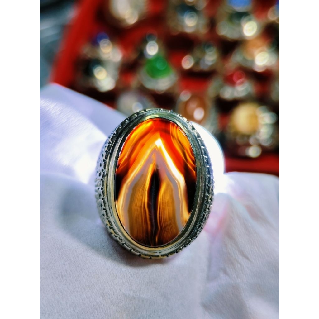 BATU SULAIMAN HITAM MOTIF NATURAL BATU AKIK