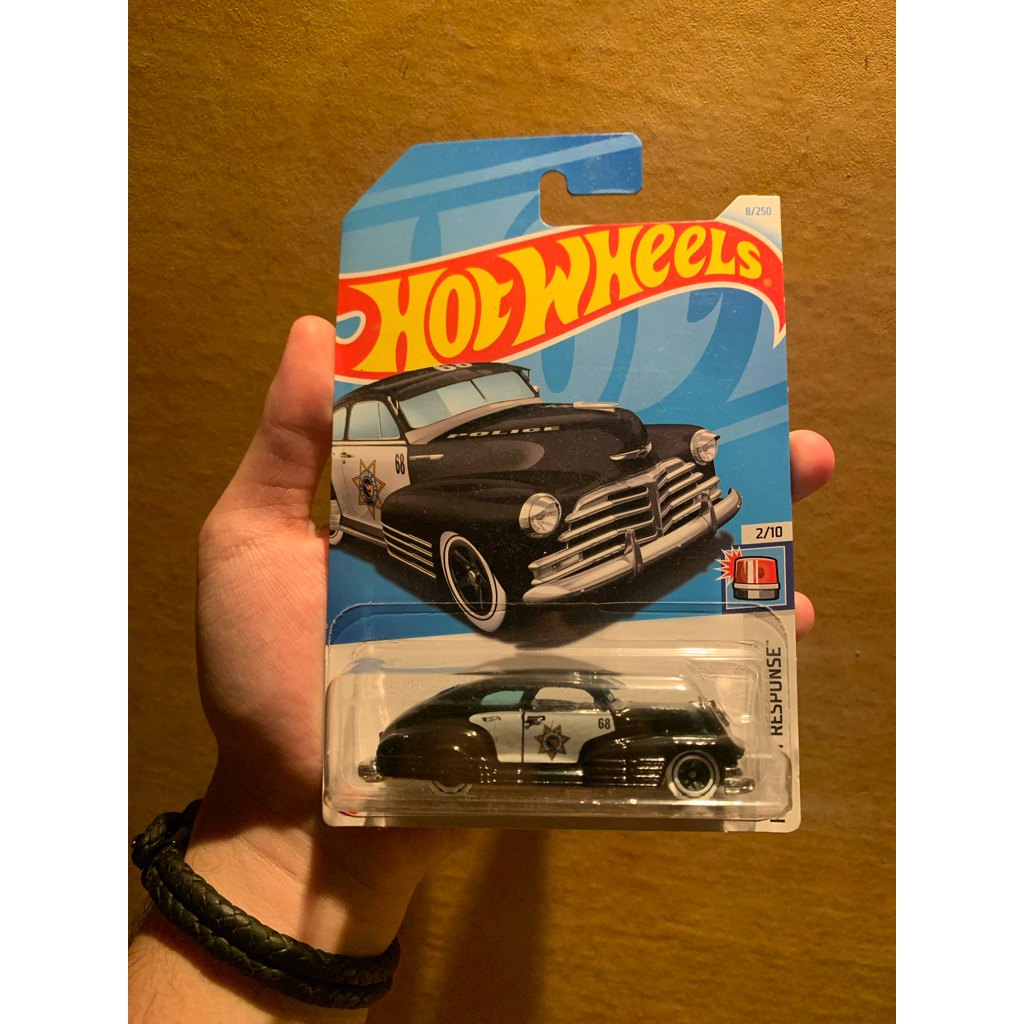 Hot Wheels 1947 Chevy Fleetine Police Regular Treasure Hunt TH
