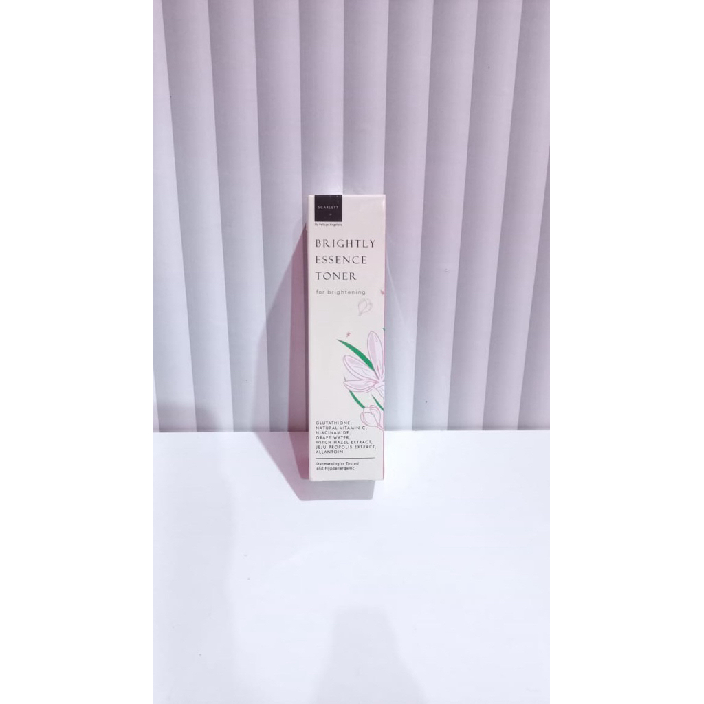 SCARLETT BRIGHTLY ESSENCE TONER