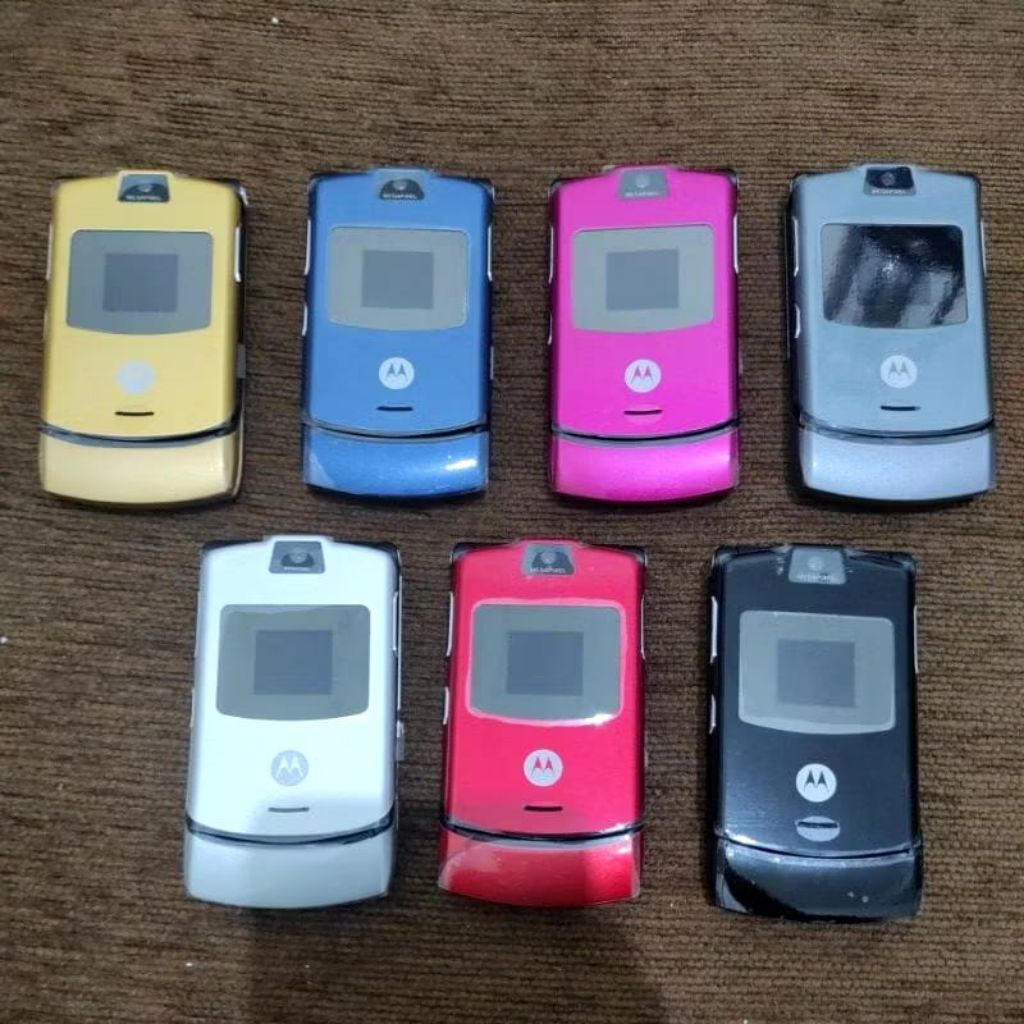 HP MOTOROLA V3 MULUS.