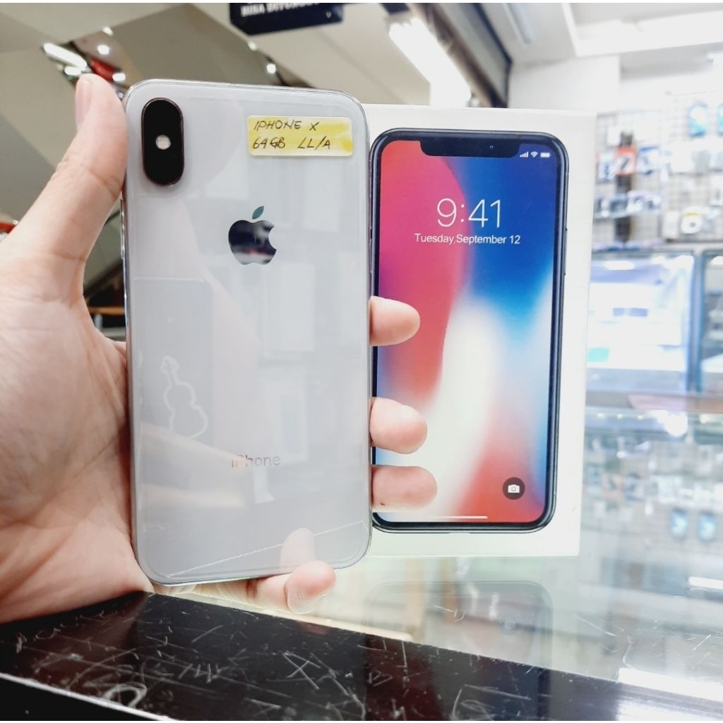 iPhone X 64 GB - Silver - ex inter - Secondhand