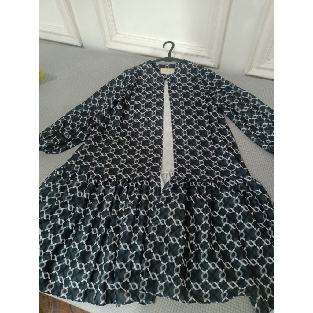 wearing klamby monogram