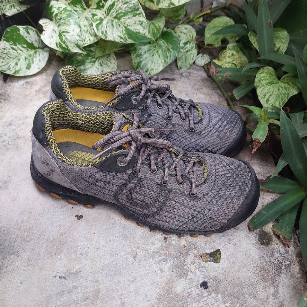 sepatu safety second utility diadora size 39(24cm)