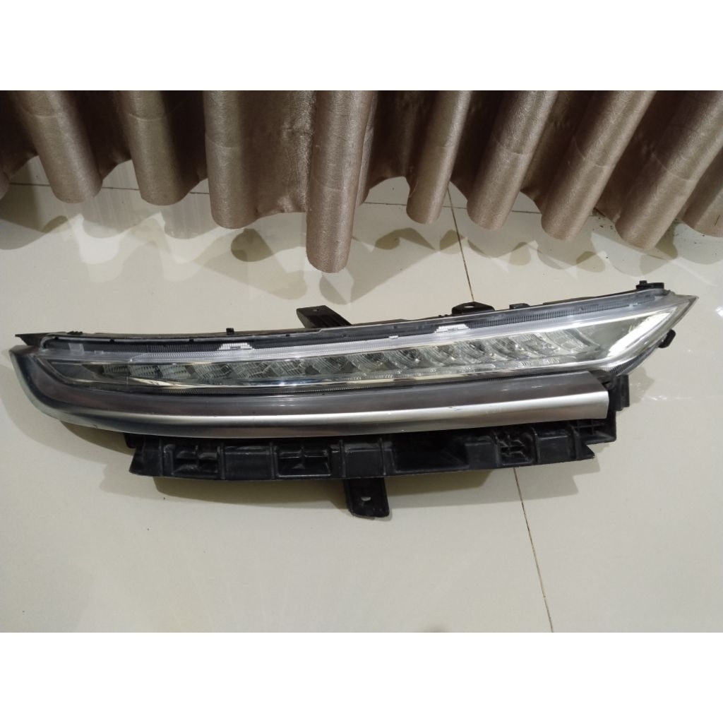 lampu DRL atas wuling almaz original COPOTAN bagian kiri