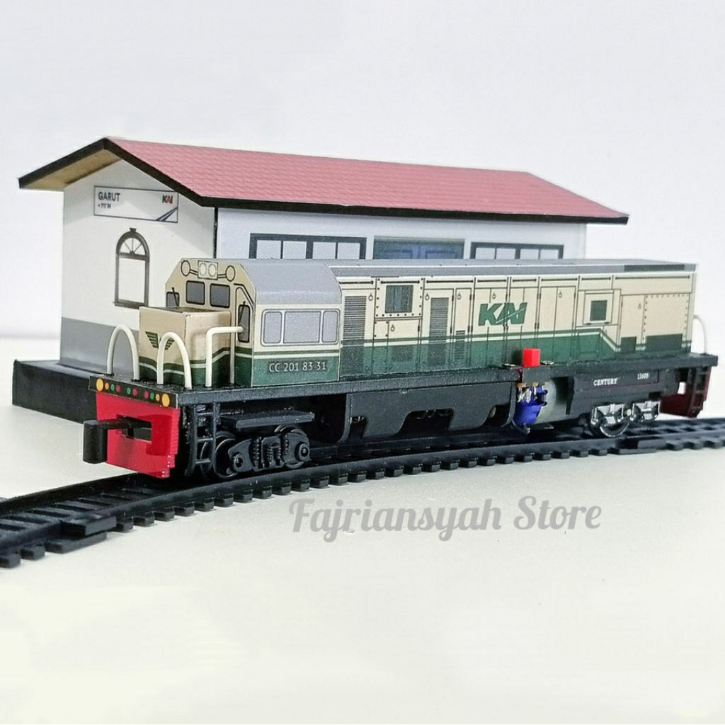 Kereta Api Indonesia Lokomotif CC201 Vintage Bermesin Dan Stasiun