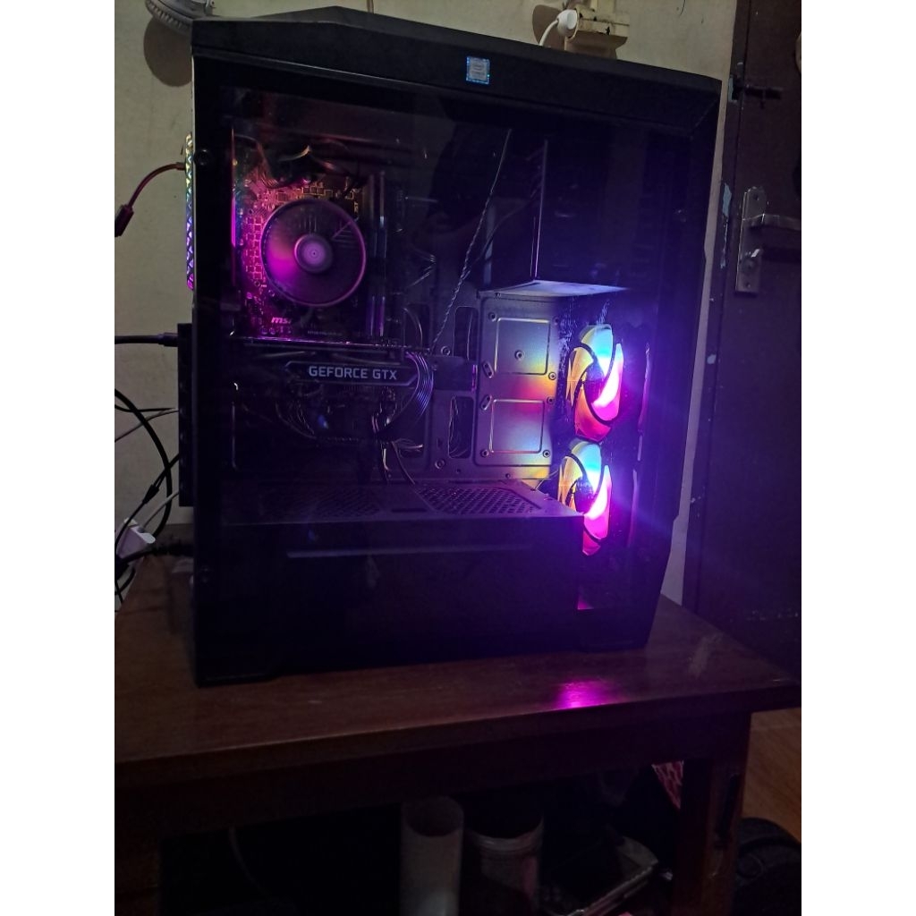 Gaming PC Second Terlihat Baru