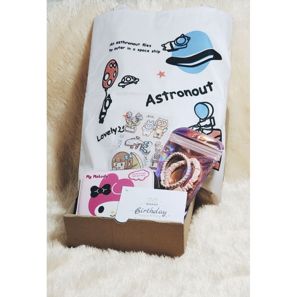 hampers birthday cewek murah simple ikat rambut dompet kecil gift set birthday graduation