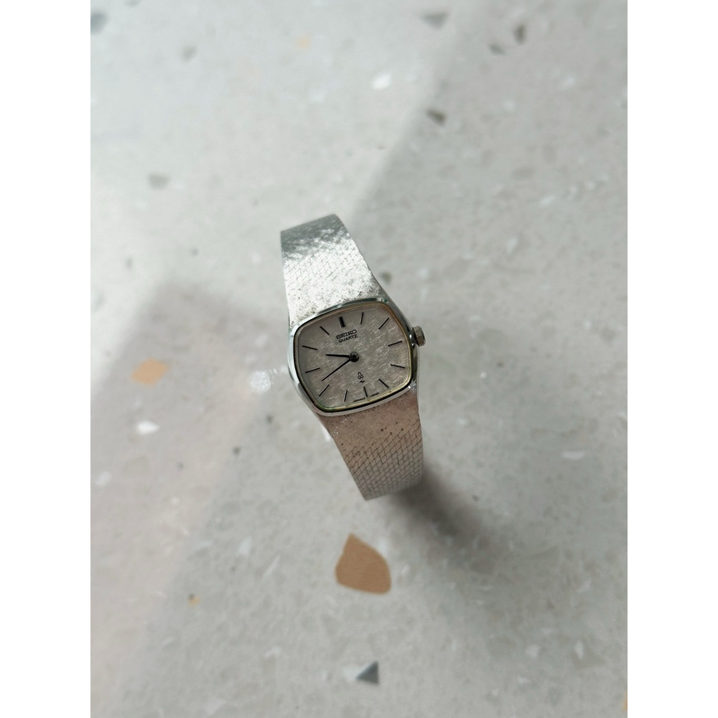SEIKO QUARTZ VINTAGE LADIES