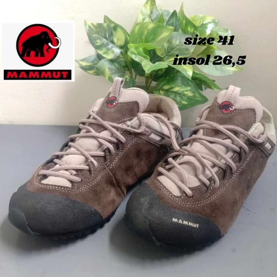 sepatu hiking MAMMUT